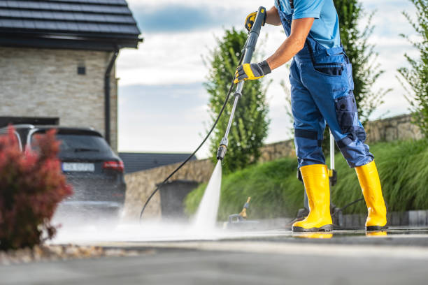 Best Deck Pressure Washing  in Seis Lagos, TX